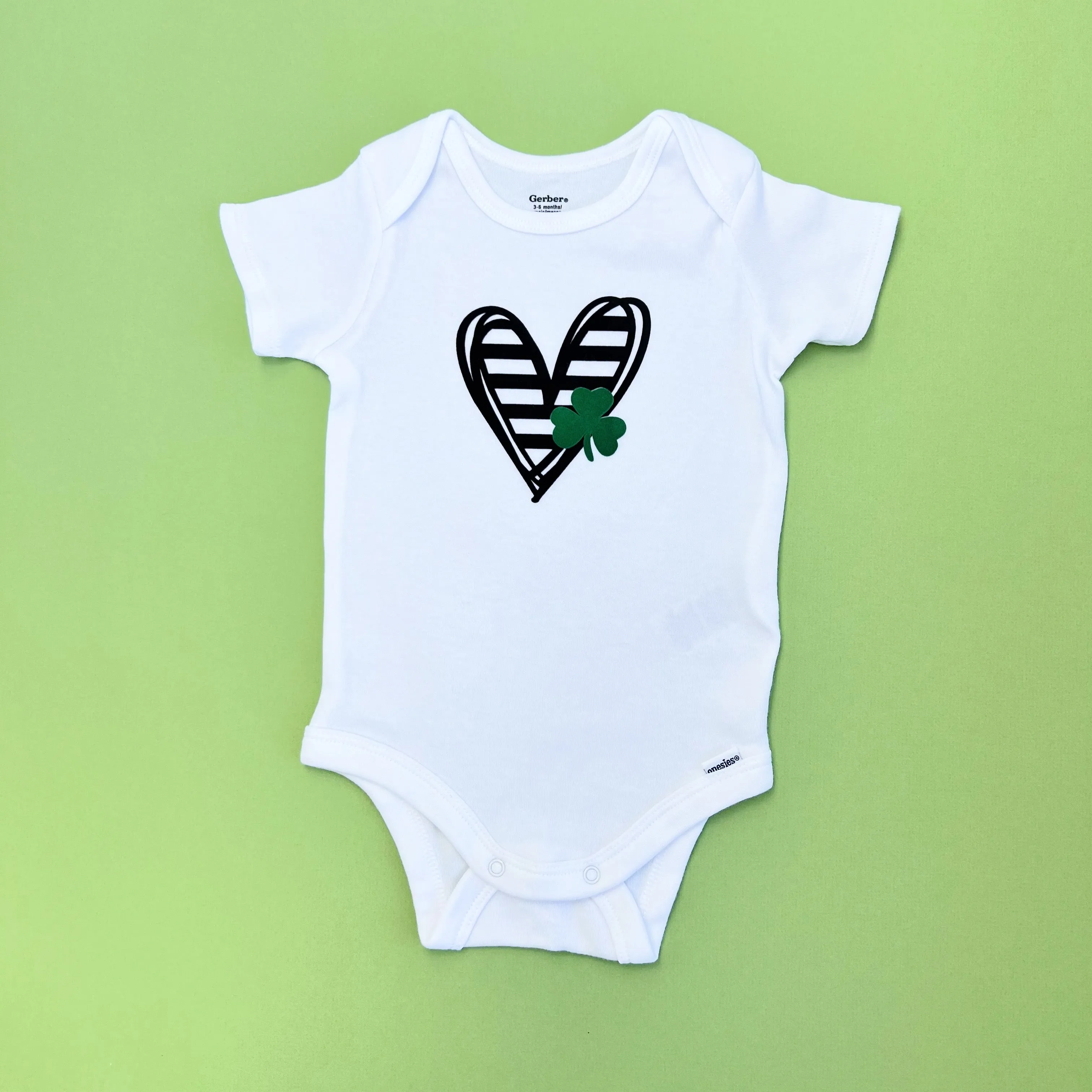 St. Patrick’s Day baby girl outfit. Plaid green skirt Set. Plaid toddler girl outfit