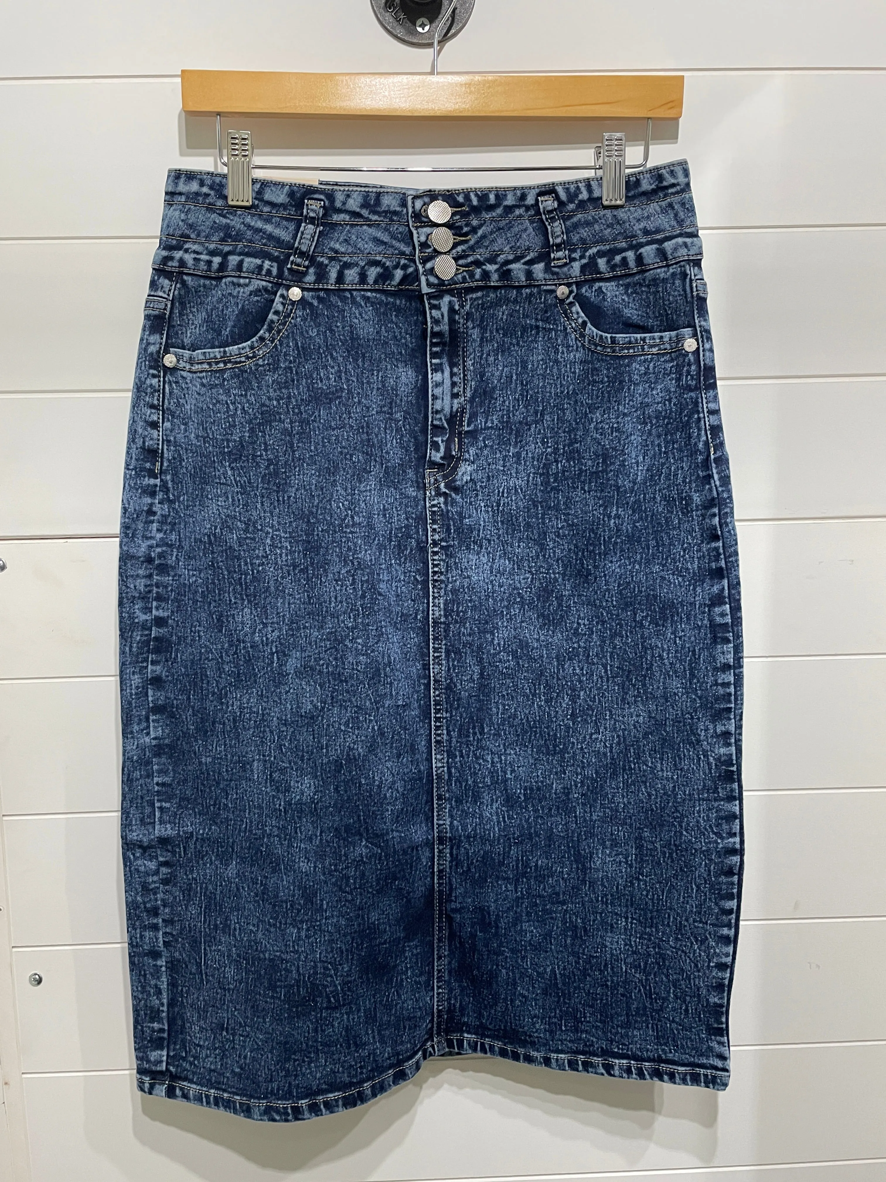 Traditional Girl Bleach Washed Denim Skirt - Curvy